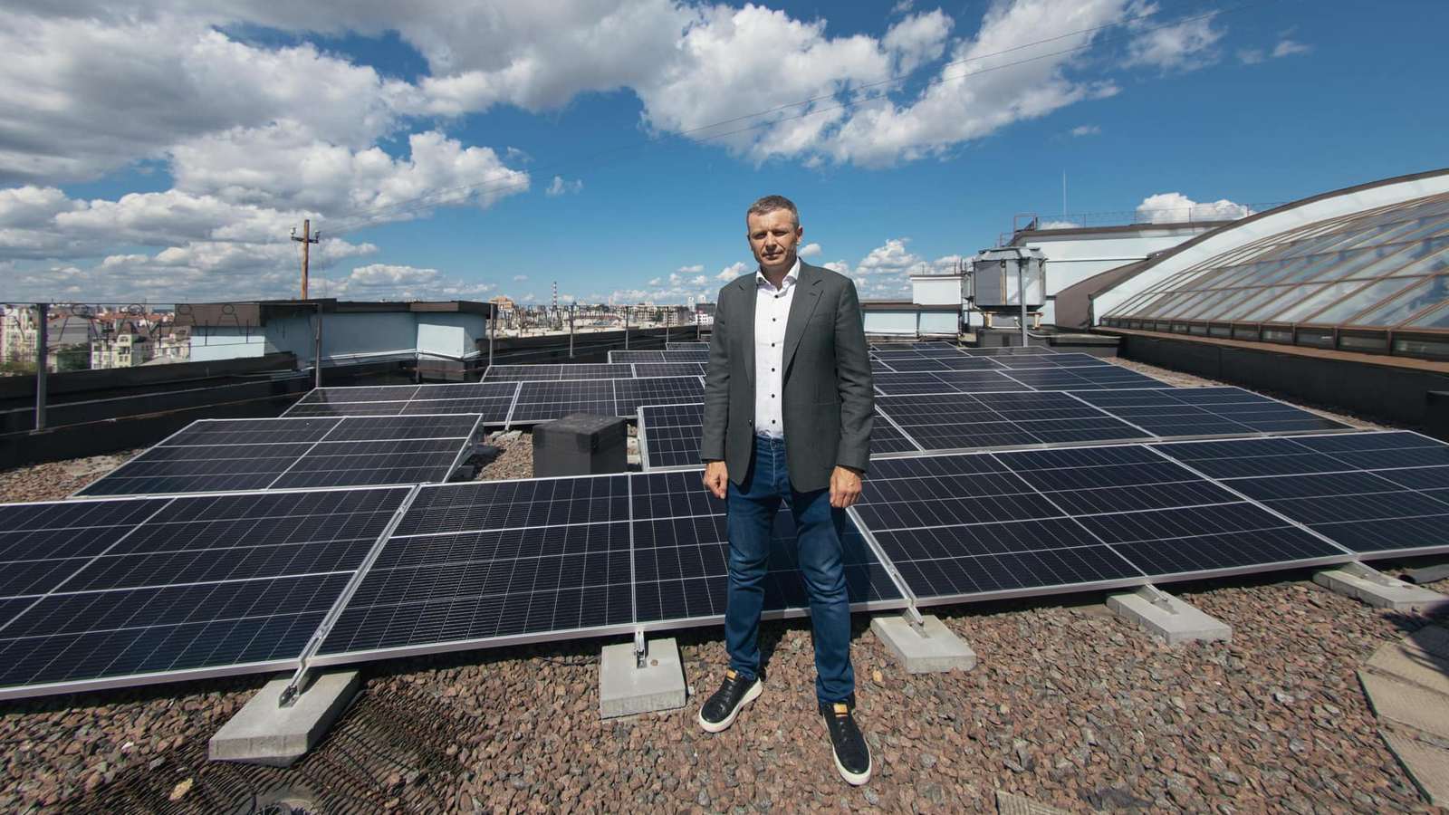 Sergii Marchenko on the roof of the Ministry of Finance